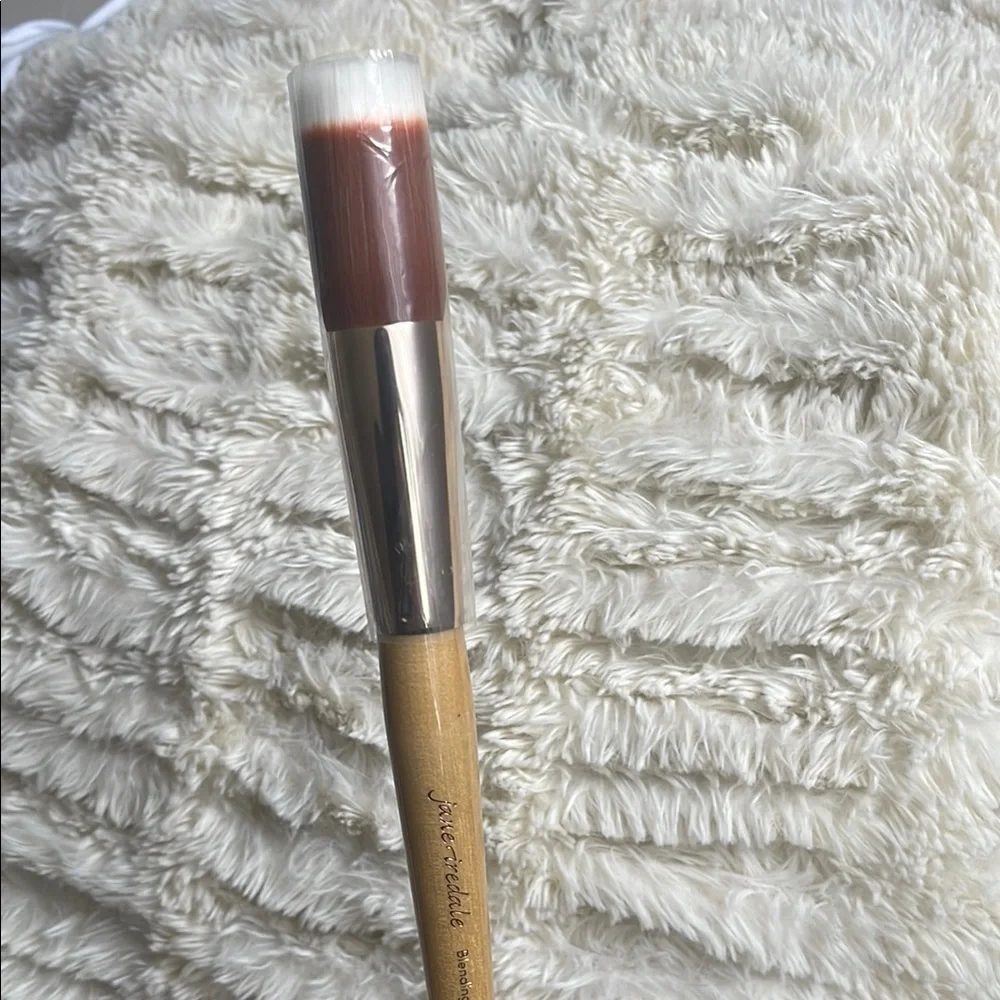 Jane Iredale blending brush